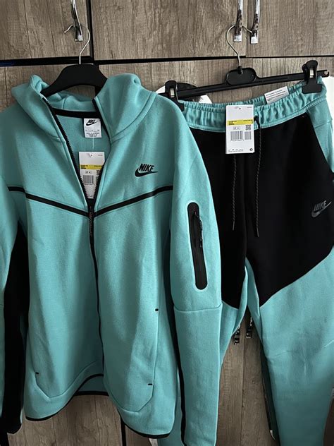 tiffany blue Nike tech